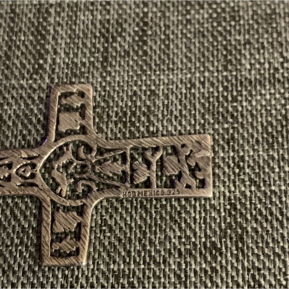 ✝️ TREE OF LIFE CROSS PENDANT ✝️ - Picture 3 of 5